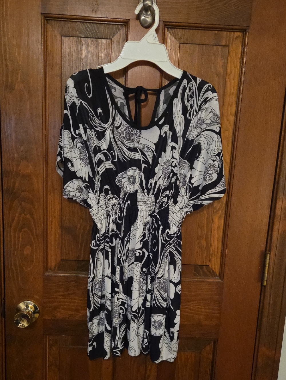 Black & White Floral Tie-Back Tunic Top